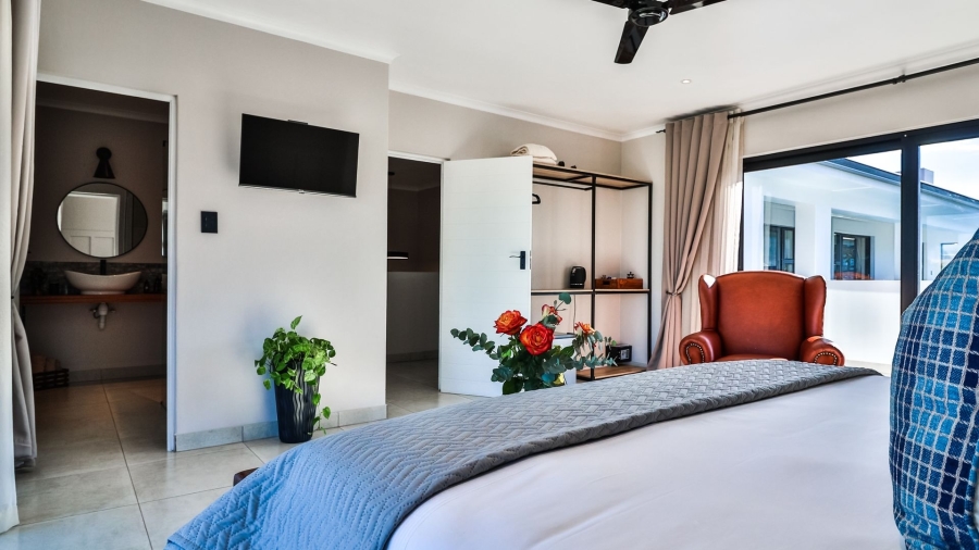 9 Bedroom Property for Sale in Westcliff Western Cape
